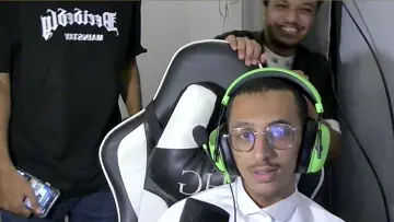 صورة جماعية 🧏🏻‍♀️🤫