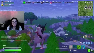 [AUS] fort while listening to emo music | Clip