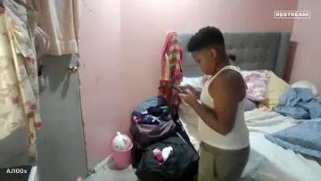 o no not lil sis