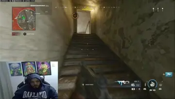 jugando clmo todo un manco jejeje