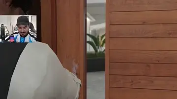 cuando escucha a IA de la mansión por primera vez 