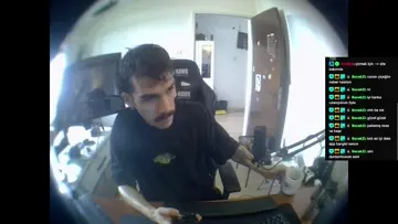 Ege de da ayırmayı öğren öyle gel piç