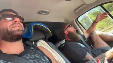 😂