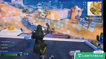 clutching up in Fortnite reload!!!