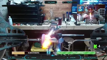 Puntie to the mic pofffie