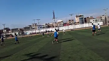 Mimi gira como Messi