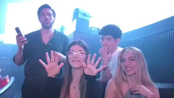 FERRU MANDANDO ALV AL ACOSADOR COMO UN PUTO HEROE