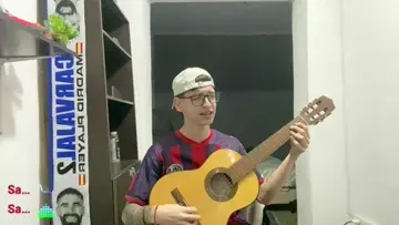Denle unas monedas a este mendigo xd