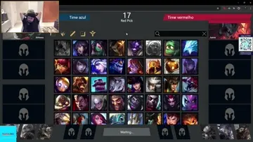 TITAN FELIZ COM O TIN
