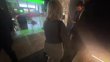 Han films Mox booty