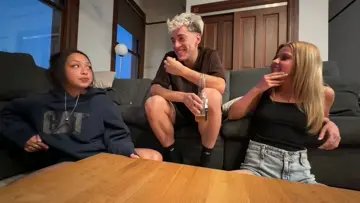 Y ESA MANO DEL BAULO, VAR GENTE VAR