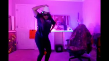 POV : you gave a mexican girl a KICK account
