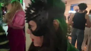 Kiss!