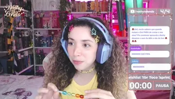 Uiui abanando as mãos