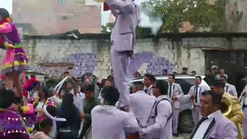 Se vive el show de carnavales en Huaraz.