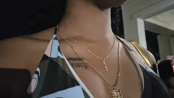 dis nigga spun back on My wife😐
