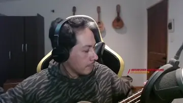No solo una cara fea, también toco como el 🍆
