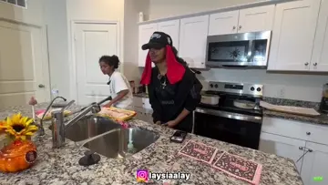  ……