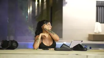 .........