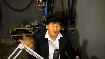 Momento cringe peruano