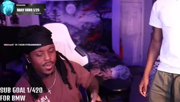 Casper tryna get in his butt