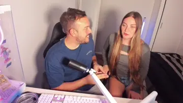 "Girá tipo palomita"