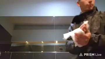 pov ir al baño con amigos