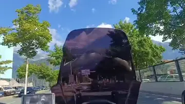 Helm offen beim flohmarkt