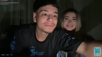 yuri puxa a bia pra beijar