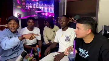 FREEE 4KT