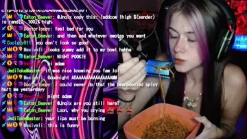 Spicy ramen in a few <3 // SPOOKY SEASON | Clip