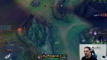 Briar cancelando o E do Akshan na Ult