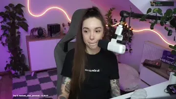 priority: Shrek penis vs love