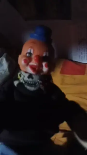el payaso haciendo chistes 🤣