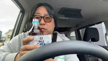 ハニー大木の鬼茶一気飲み