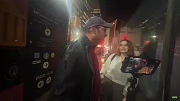 Hanna gropes Moxie's butt