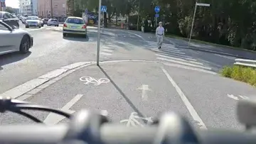 Toiset ajaa tunturilla ja toiset ajaa Ferrarilla