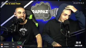va a patear el nene