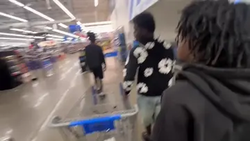 KICKED out first time streaming in Walmart😭😭