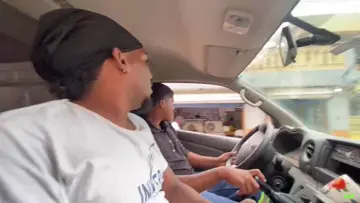 cuando pasas por una iglesia 