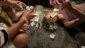 Jackbands6969 gets robbed by of Bussdown thot
