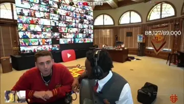 KAI TALKING TO ONE OF ROLES