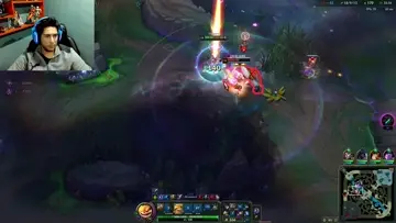 Por metiche la Akali