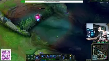 eu jogando mid