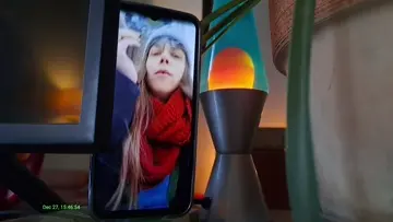 pov: i vc on smoke break n watch u (a lava lamp)