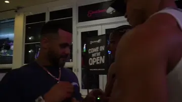 😂