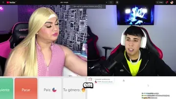 la caami cuando no está moderando XDDDD