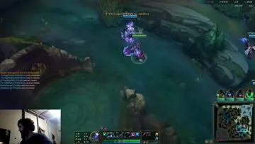 Invade y Arhi se come la pared