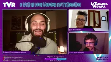 Enzo se equivoca de máscara en plena pausa xD