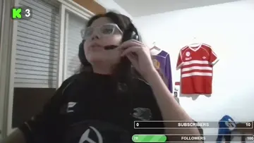 QUE PELOTUDO